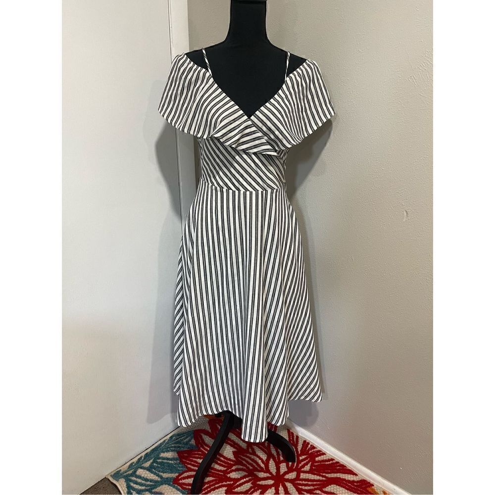 Just Me Off the Shoulders Striped Dress Size M